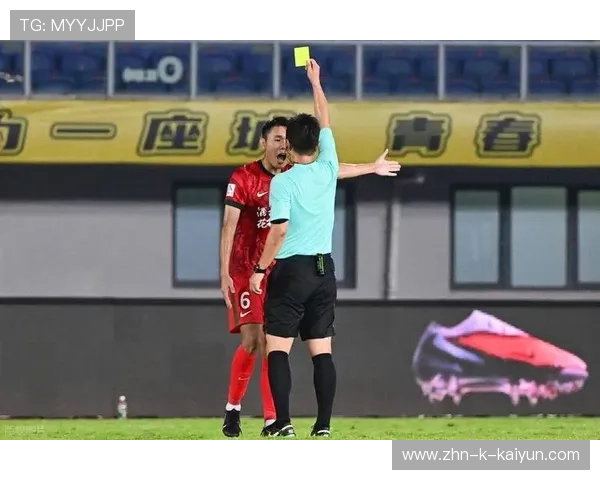 联赛裁判判罚尺度引发讨论，裁判违规