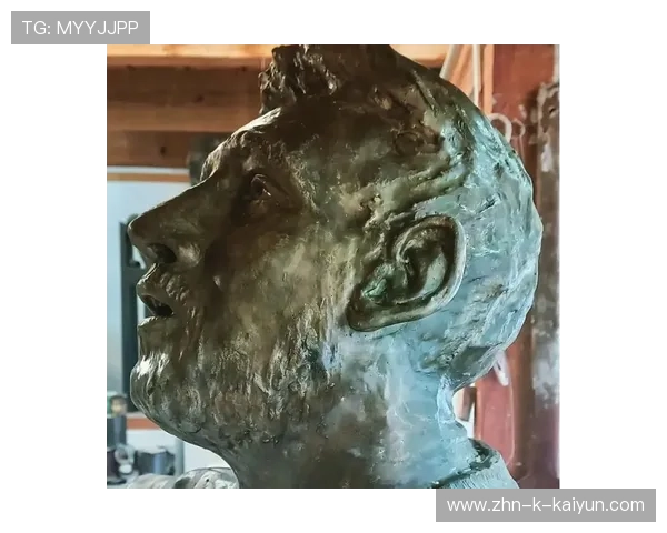 梅西雕像带动经济，梅西雕像修好了吗